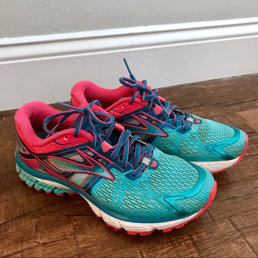 Brooks Ravenna pink and blue running shoes